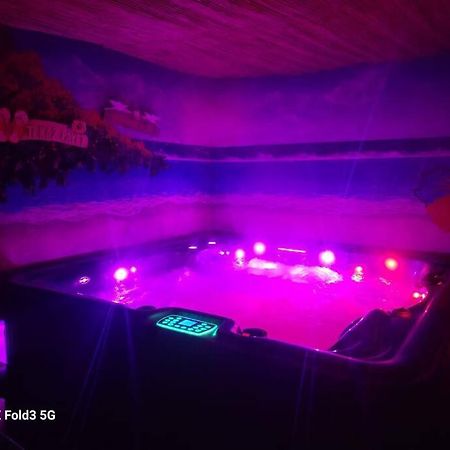 Studio Avec Terrasse Et Jacuzzi Valbonne Exterior photo